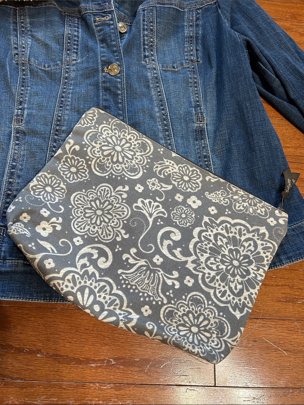 Thirty-One Woodblock Zip Pouch